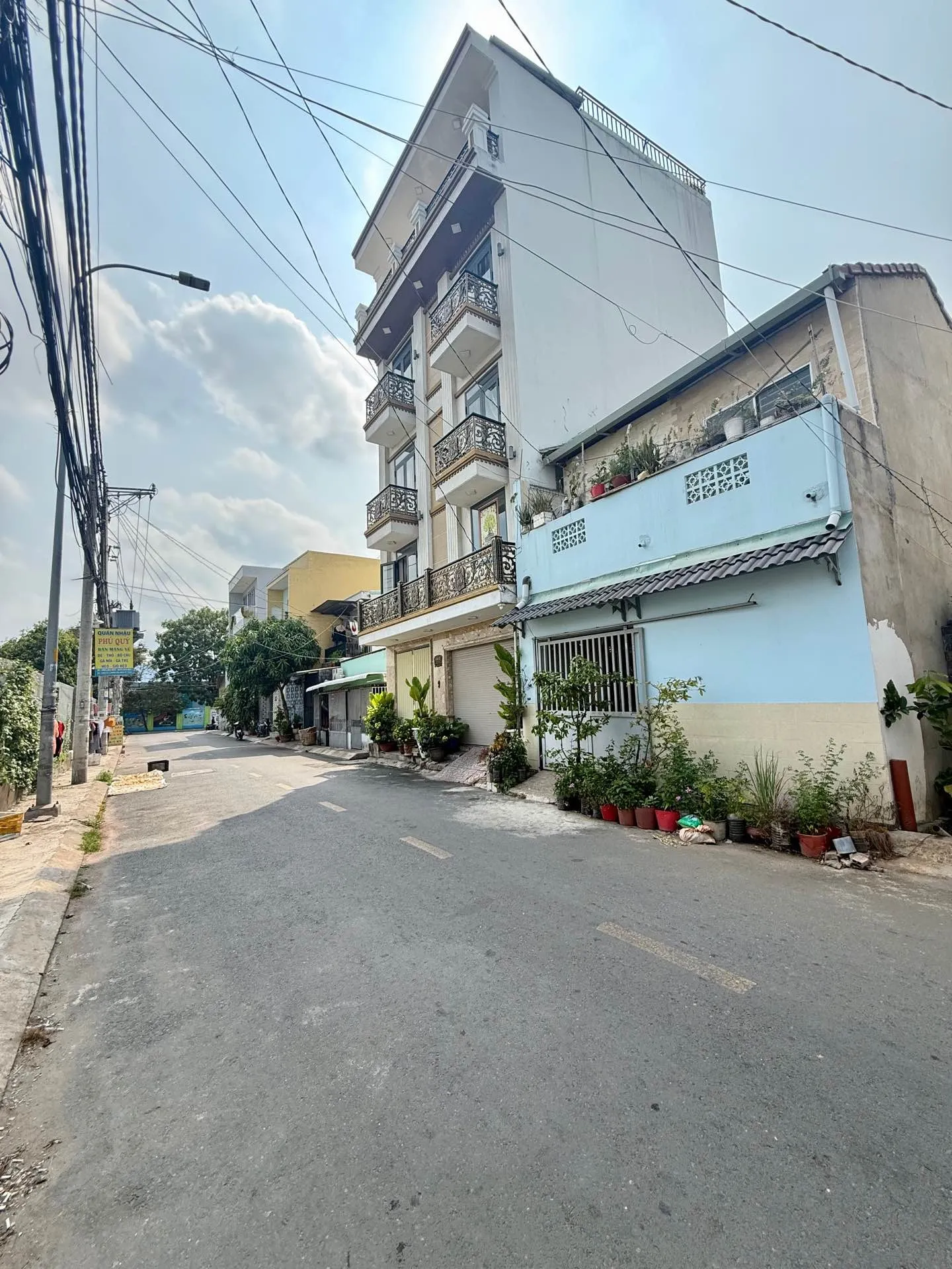 MẶT TIỀN ĐƯỜNG NHÁNH PHẠM THẾ HIỂN Q.8 – Ô TÔ ĐỖ CỬA – DT KHỦNG 140M2 – GIÁ 10.7 TỶ