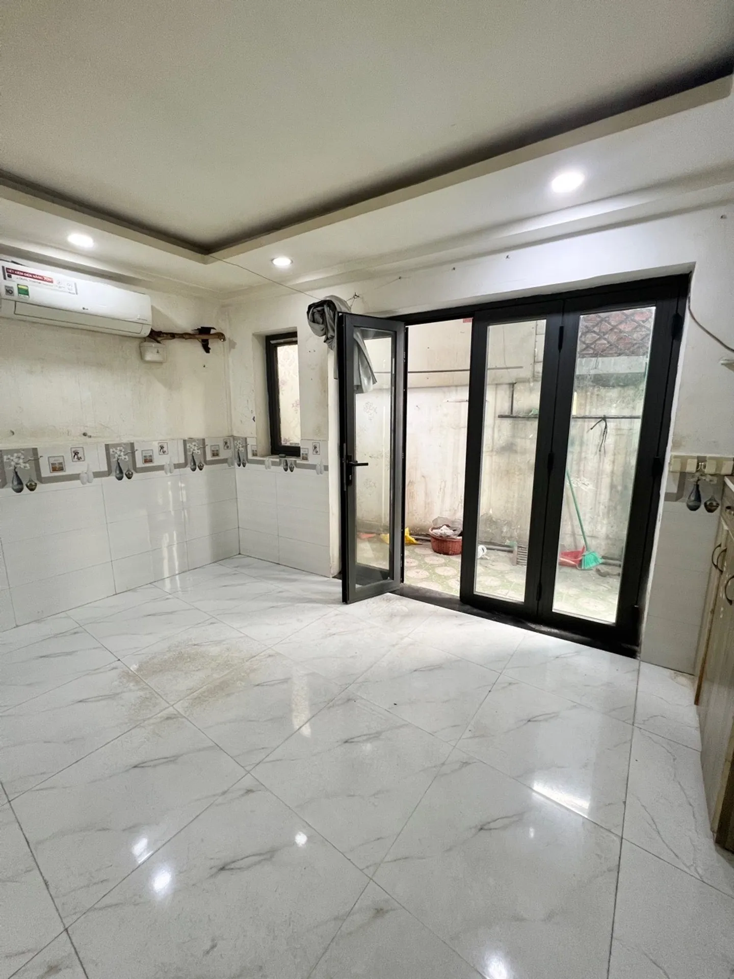 HẺM PHẠM THẾ HIỂN P.BÌNH ĐÔNG Q.8 – CÁCH HẺM XE HƠI 20M – GIÁ 2.1 TỶ