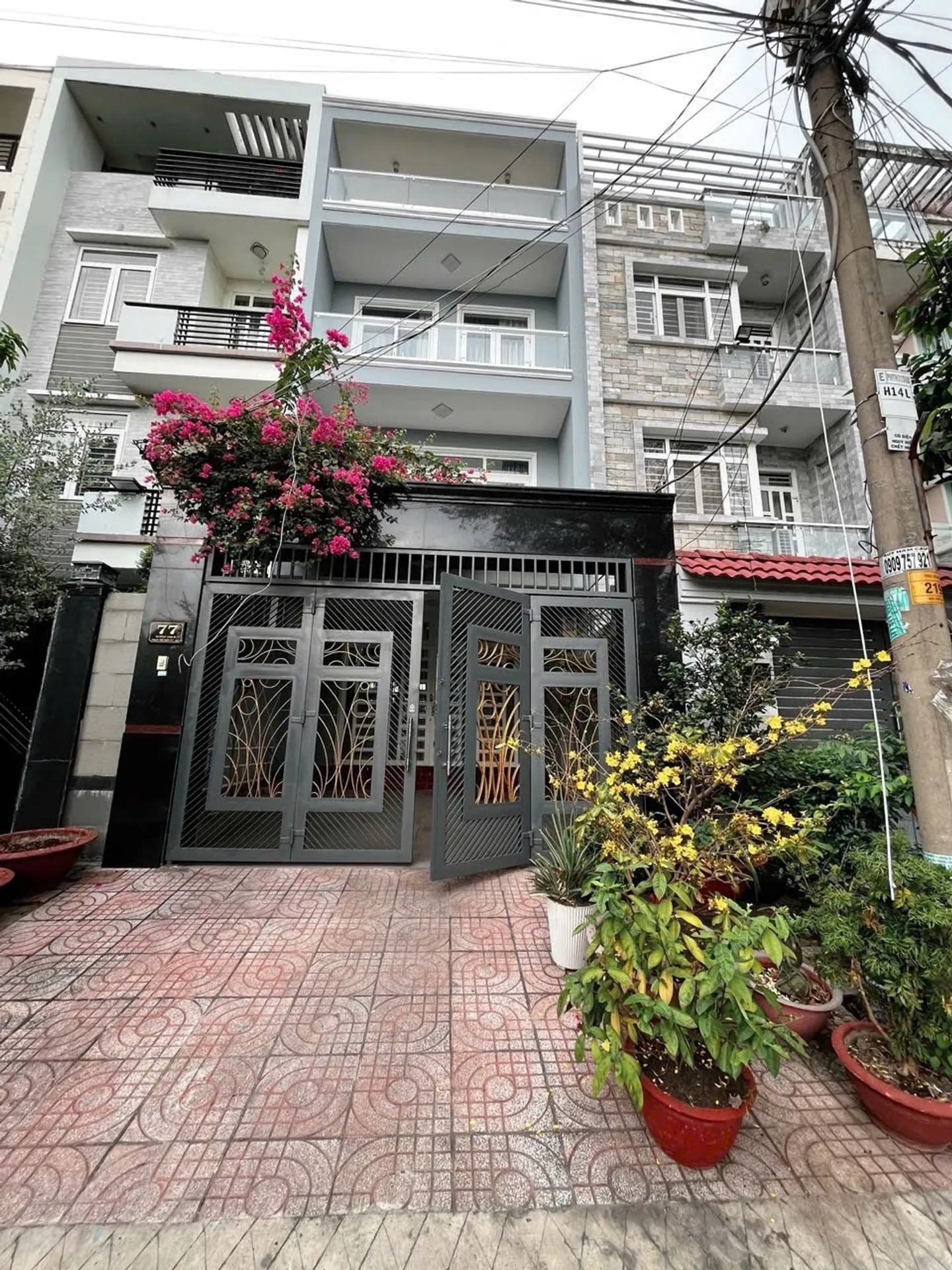 MT 3158B PHẠM THẾ HIỂN P.7 Q.8 – CÓ THANG MÁY – 9.5 TỶ