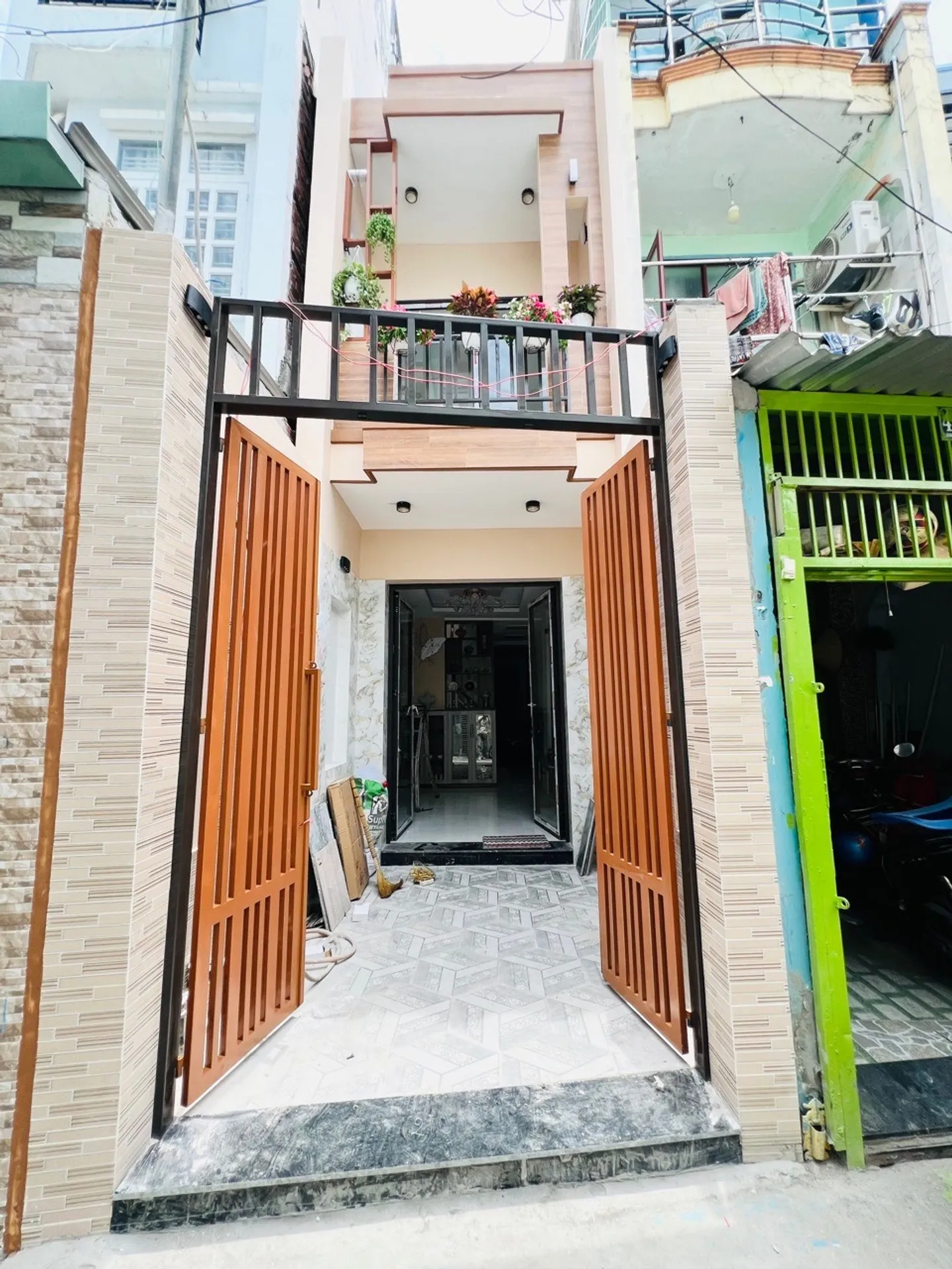 HẺM 41 LƯƠNG VĂN CAN P.15 Q.8 – NHÀ MỚI 3PN – GIÁ 4.08 TỶ